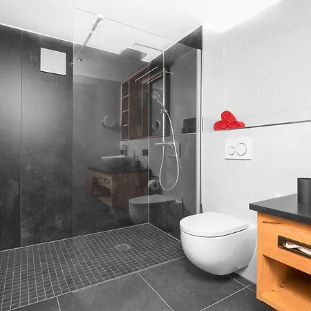 Chalet-ferienwohnung Aehrenglueck, 70 Qm, Wellness/fitness/sauna - Bergroedelhof דירה Feilitzsch