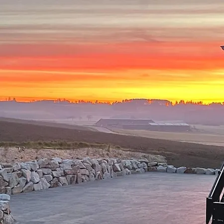 Im Chaletstil Aehrenglueck 70 Qm Wellness Fitness Sauna Bergroedelhof Feilitzsch